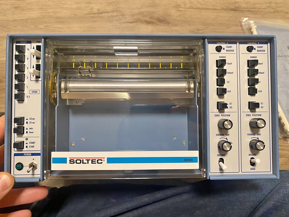 Soltec 4202A 2-Pen Strip Chart Recorder - Brand New