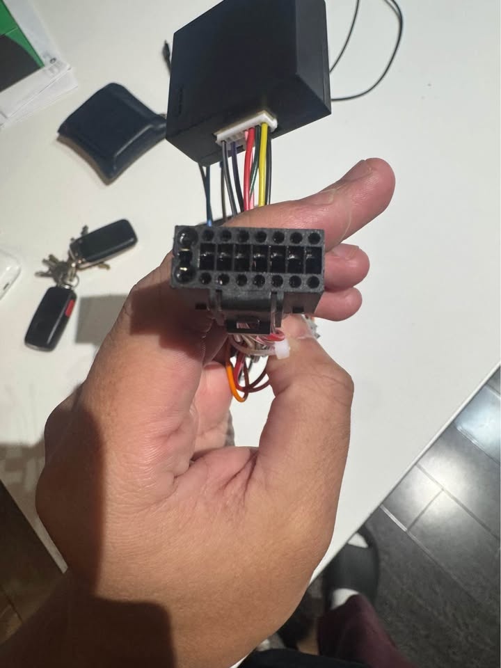 Quadlock Wiring Harness Adapter, CAN Bus Decoder, SWC, 42 Pin to - photo 2