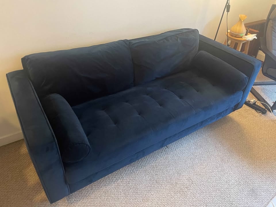 Premium sofa very good condition - photo 2