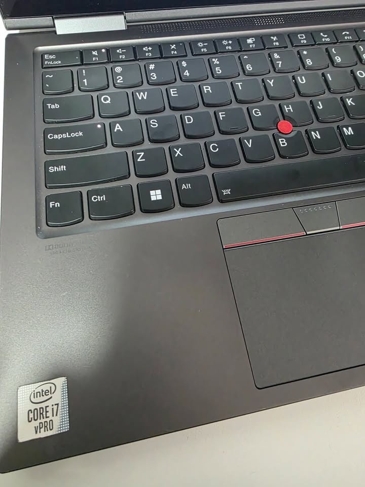 Lenovo ThinkPad X1 Yoga i7 16GB RAM 512GB SSD 2-in-1 Laptop - photo 4