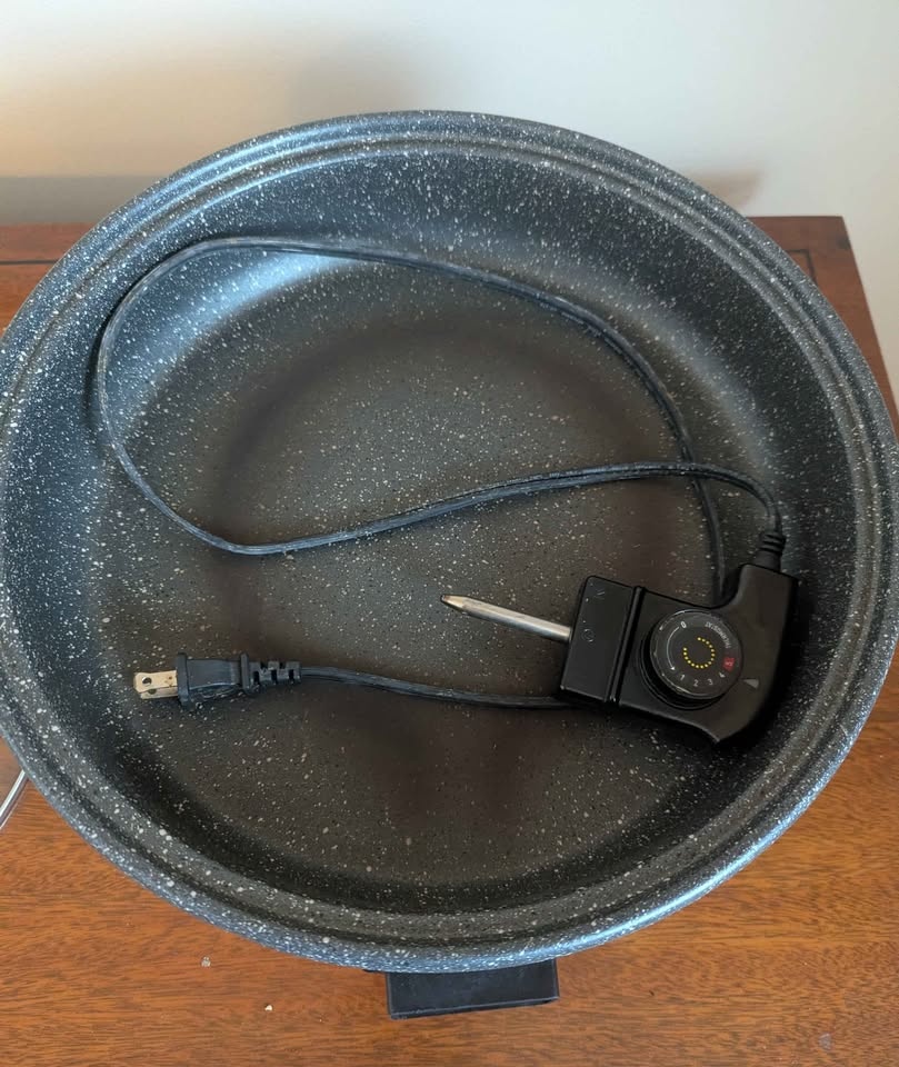 Curtis Stone 4.5 QT Cast Aluminum Multi-Pan w/ Lid & Manual - photo 2