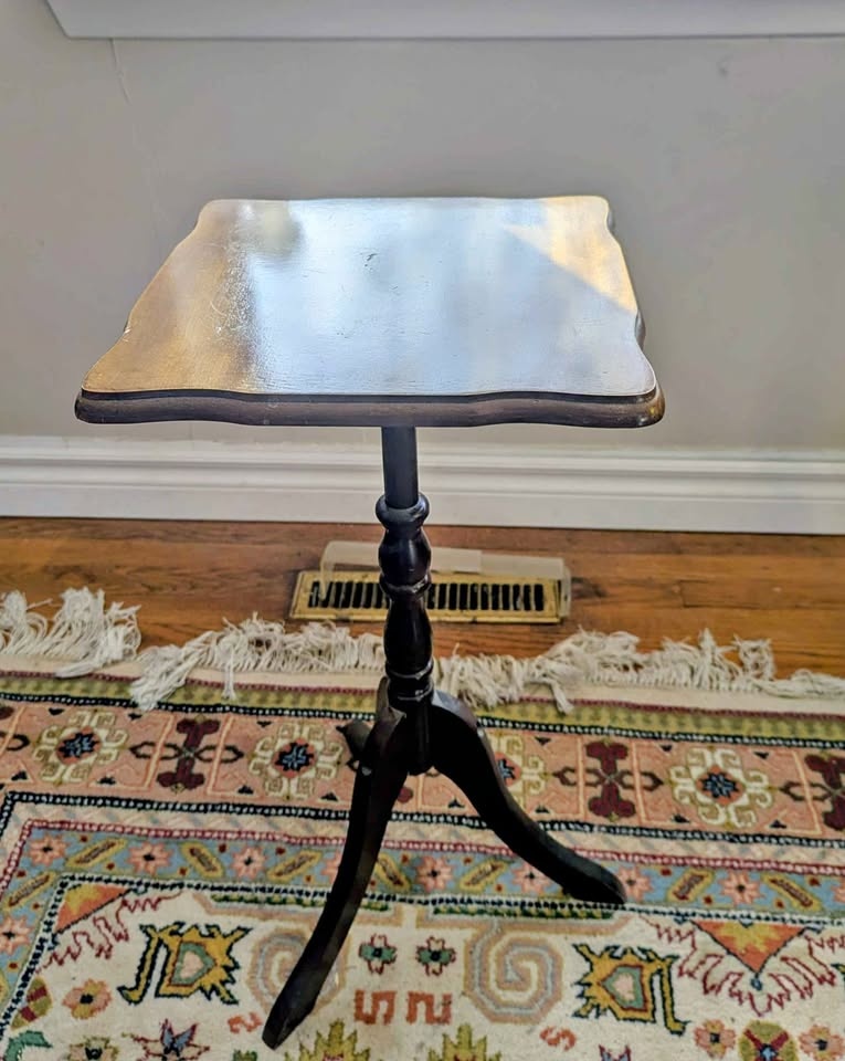 Antique Georgian Style Light Wood Side Tripod Table