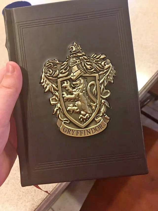 Warner Bros Gryffindor Metal Crest Journal Harry Potter