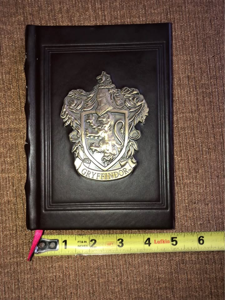 Warner Bros Gryffindor Metal Crest Journal Harry Potter - photo 5