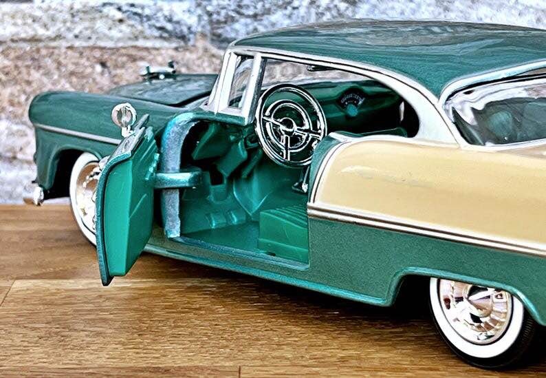1955 Chevy Bel Air Model Car - 1:24 Scale Diecast - photo 3