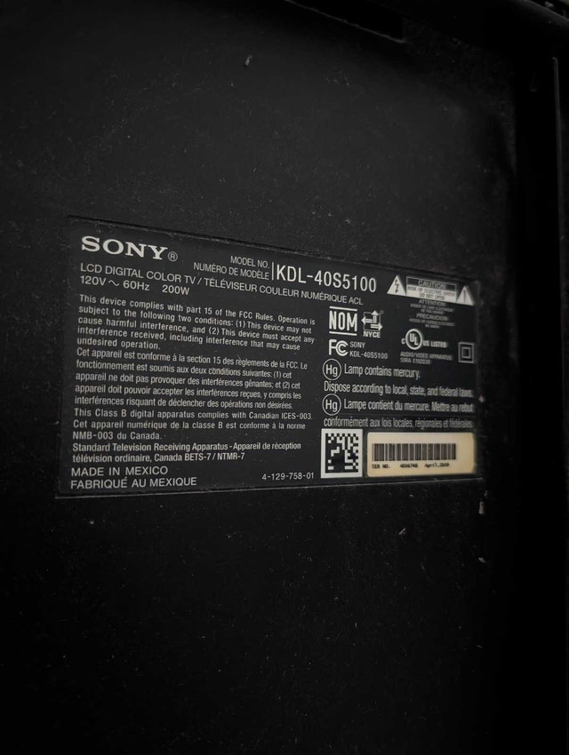 Sony Bravia 40" LCD TV - photo 2