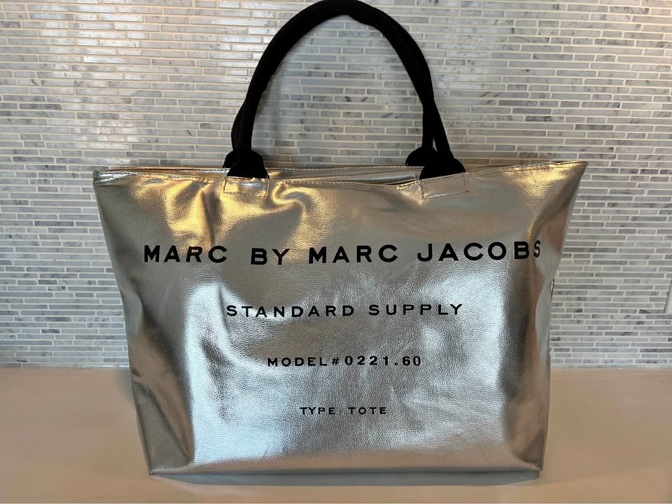 Marc by Marc Jacobs Standard Supply Tote - Metallic Silver