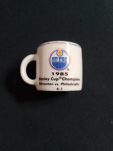 NHL MINIATURE MINI COFFEE CUP MUG -Edmonton Oilers - 1 1/2"