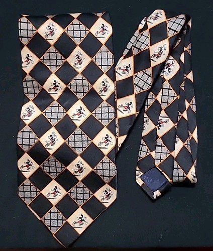 Walt Disney Color Block Mickey Run Poses 100% Silk Tie - photo 2