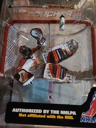 Brian Boucher McFarlane NHL Hockey Flyers Goalie Figure Series 2 - photo 2