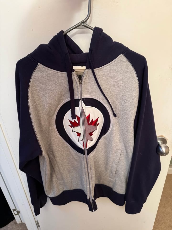 Winnipeg Jets Zip Up Hoodie - Men's Medium - photo 2