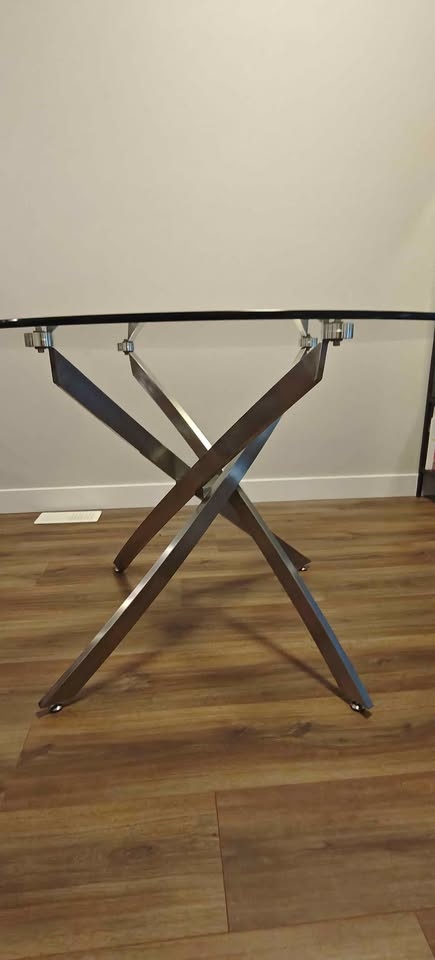 Round Glass Dining Table - 47" - photo 3