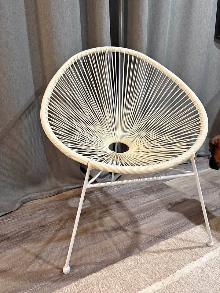 Mid-century Acapulco style chair