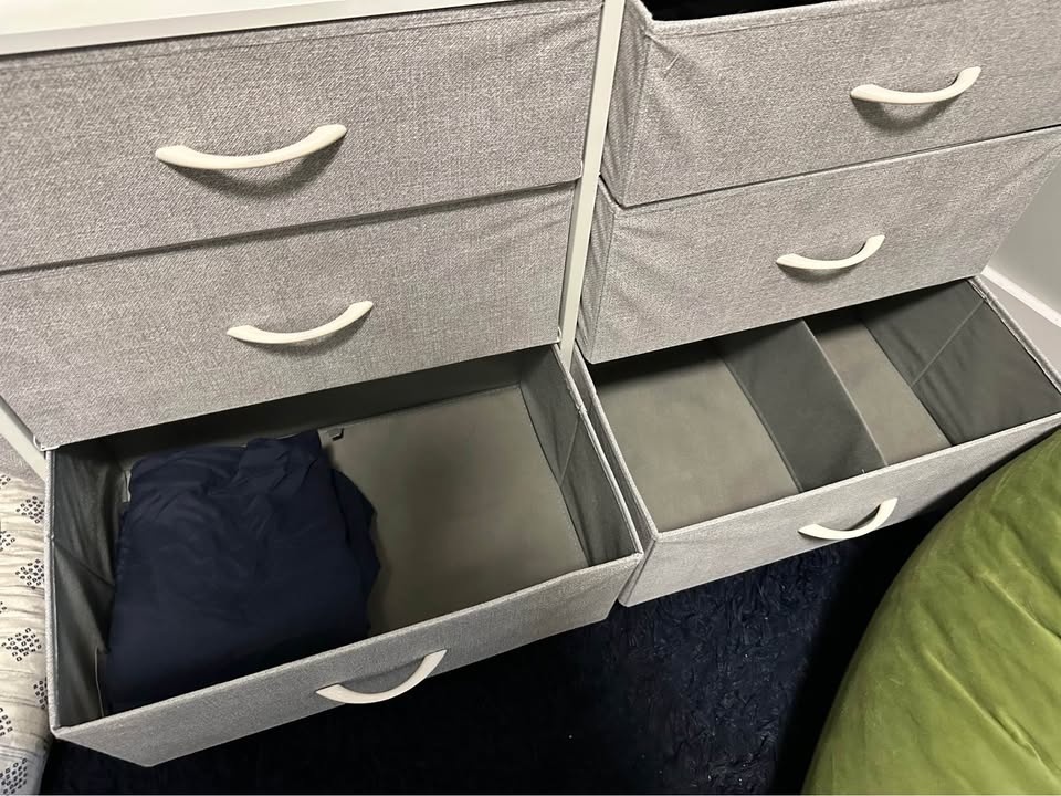 Moving Sale! Gray Fabric 6-Drawer Dresser - photo 4
