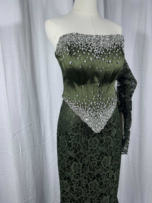 Emerald Green Beaded Formal Dress – BRAND NEW – $400 - photo 2