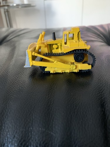 Yellow Bulldozer Cat 1979 Hot Wheels Diecast Car - photo 2