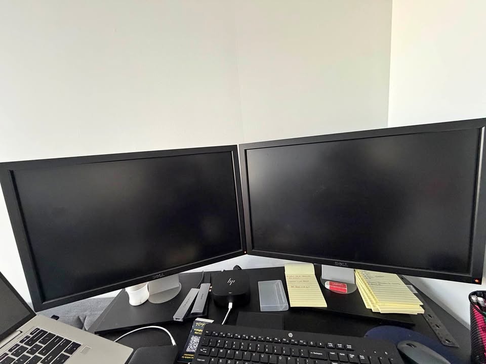 DELL 24” Ultrasharp U2410 Monitor