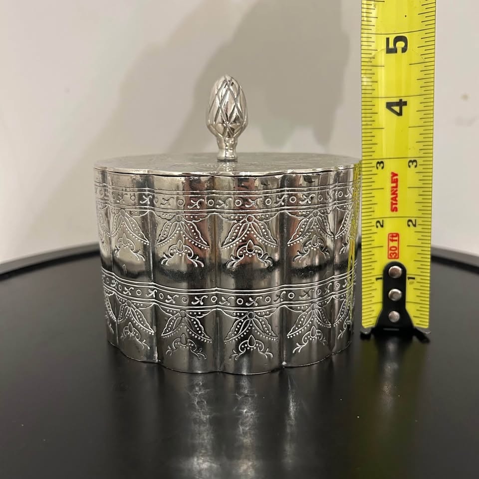 Vintage Silver-Plated Ornate Trinket Box – Pinecone Finial & Flo - photo 2