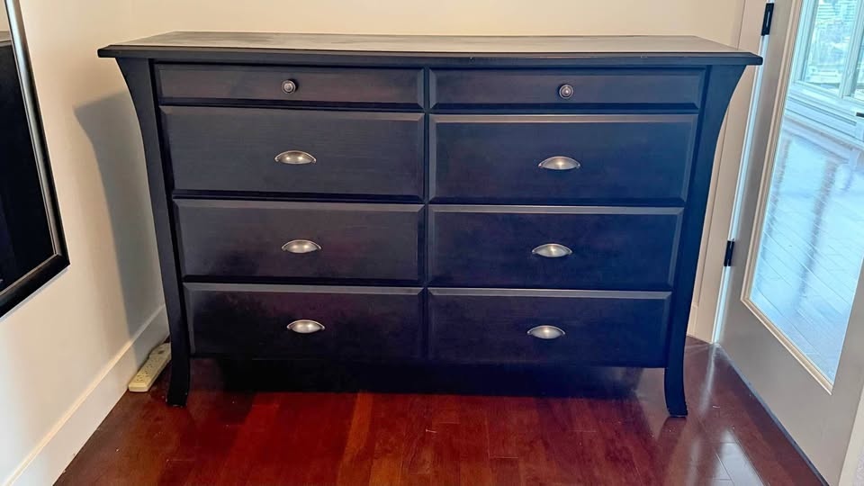 Stunning REAL WOOD Dresser. High Quality. Smooth-glide drawers.