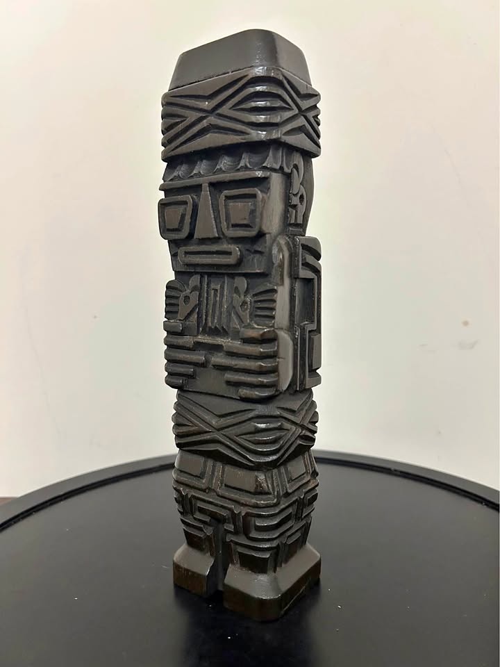 Vintage Hand-Carved Tiwanaku Monolith – Bolivia 1977 Andean Folk