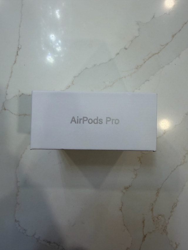 Brand New In Box AirPods Pro 3 - photo 3