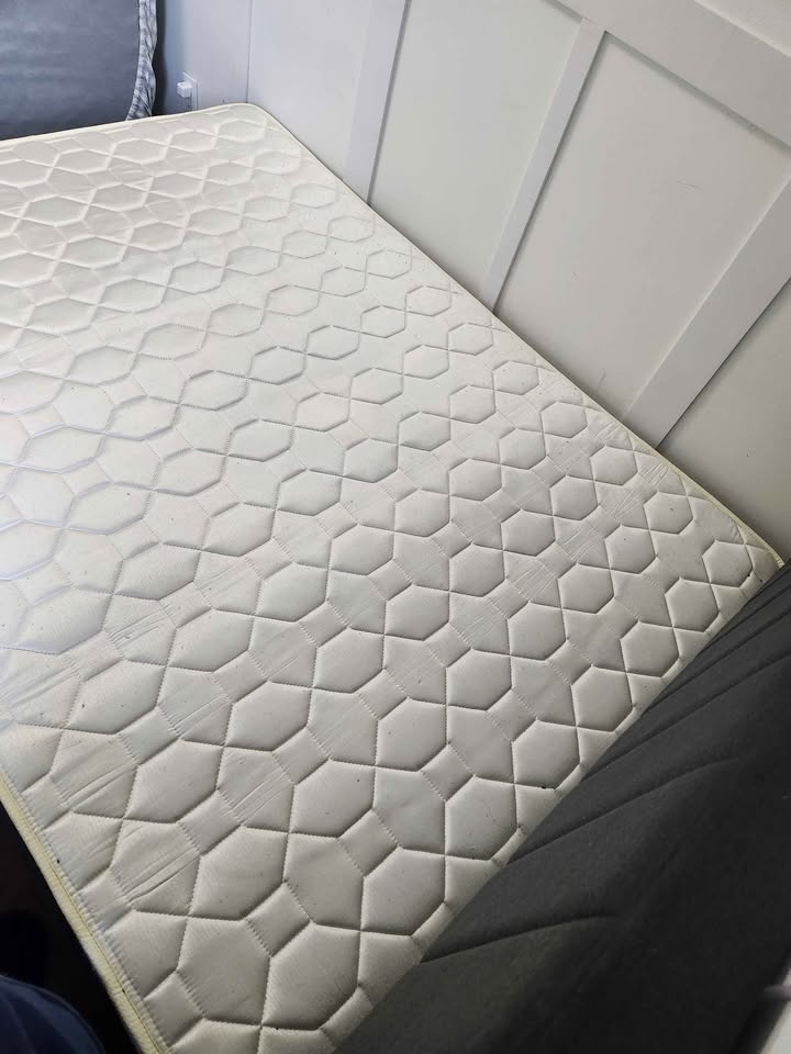 Double / Full Mattress – $30 (Moving Sale) - photo 3