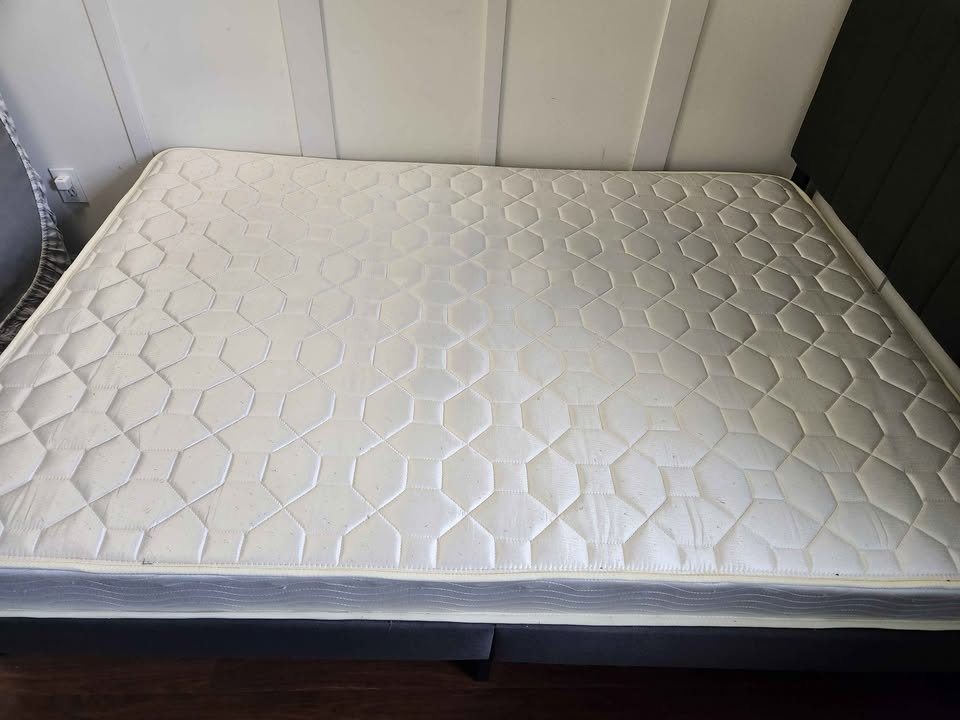 Double / Full Mattress – $30 (Moving Sale) - photo 4