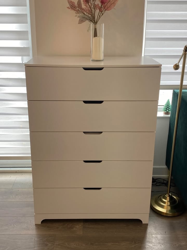 Brand New White 5 Drawer Dresser (Assembled) - photo 3
