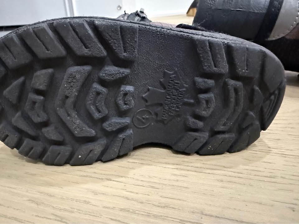 Toddler winter boot size 4 - photo 4