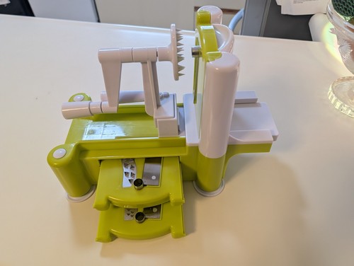 Spiralizer Spiral Slicer with 3 Stainless Steel Blades - photo 2