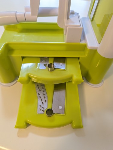 Spiralizer Spiral Slicer with 3 Stainless Steel Blades - photo 3