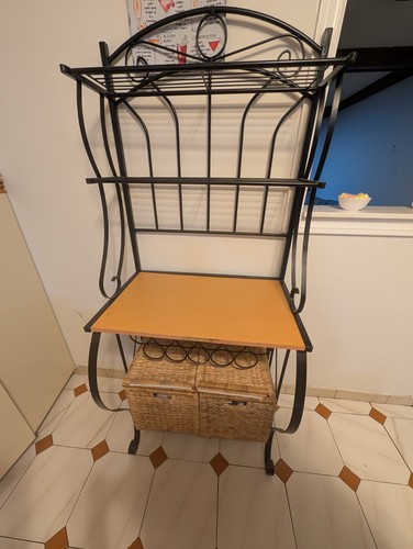 Black Metal and Wood Baker's Rack with Wine Rack - photo 2