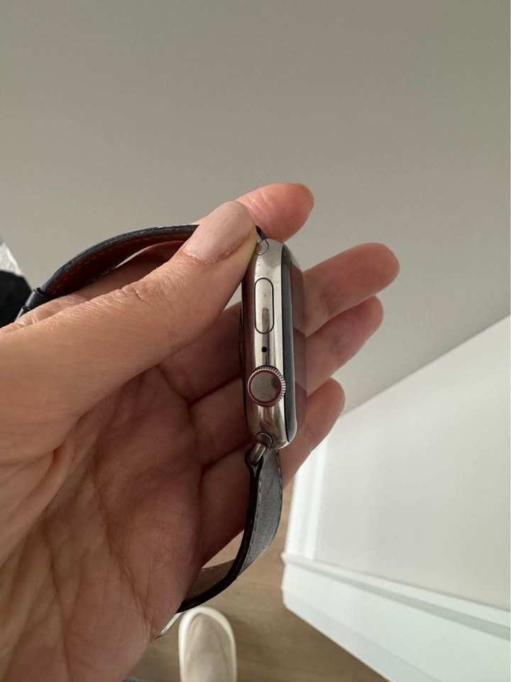 Apple Watch 44mm Series 5 - photo 2