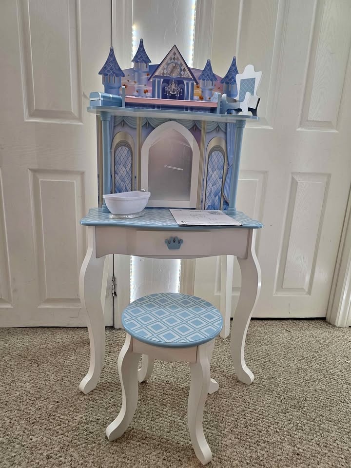 Teamson Kids Dreamland Castle Vanity Table & Stool Set