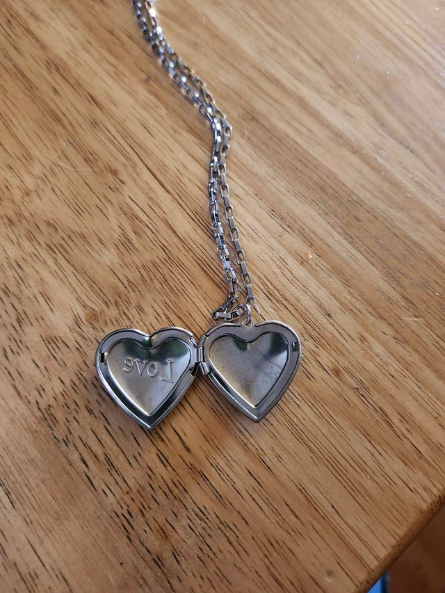 Love Heart Locket Necklace - photo 2
