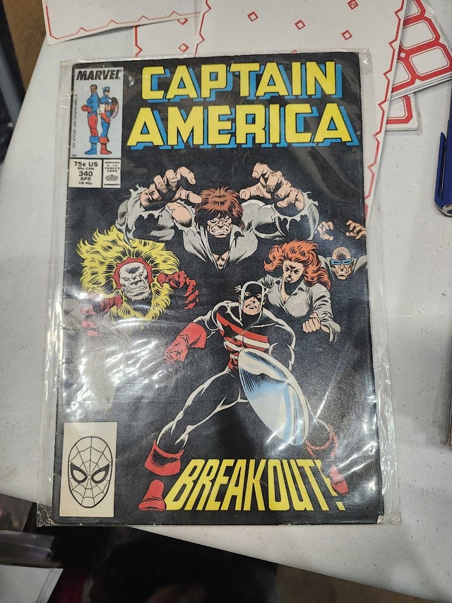 Captain America Comic - Issue 340 (April 1988)