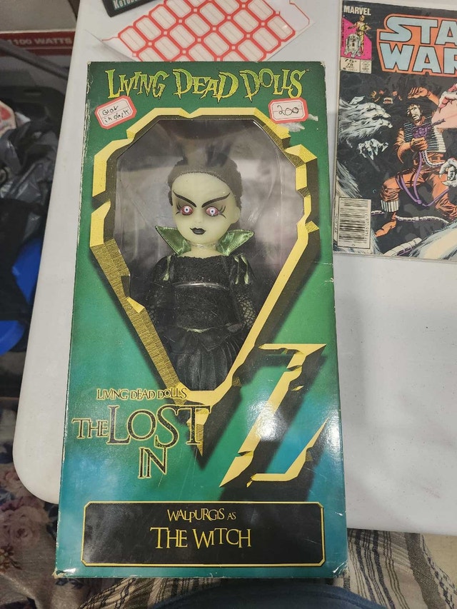 Living Dead Dolls Walpurgis glow in the dark