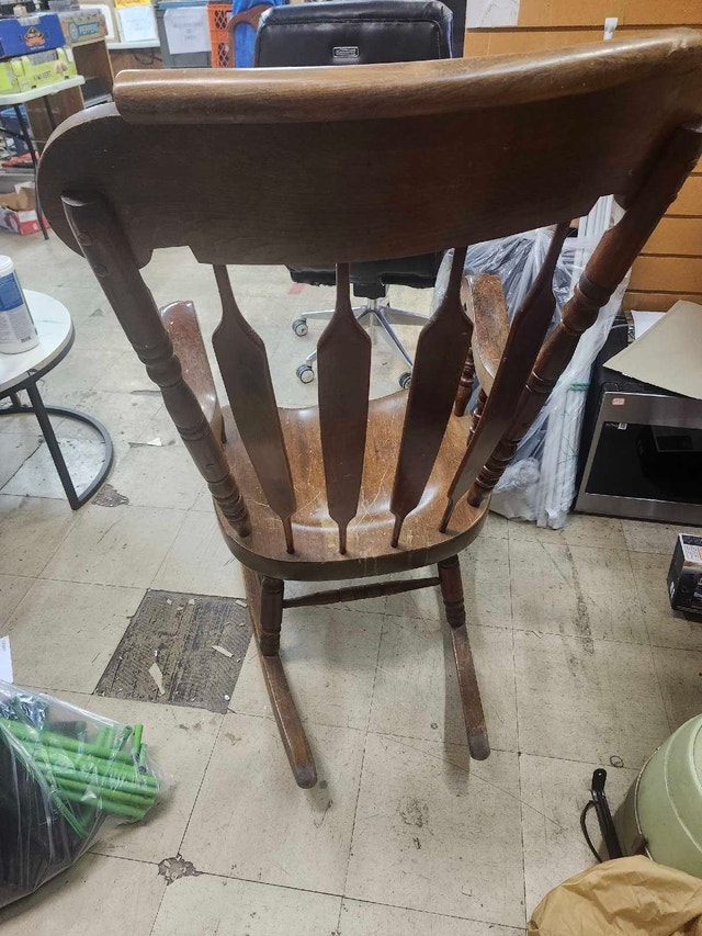 Antique Rocking Chair - photo 2