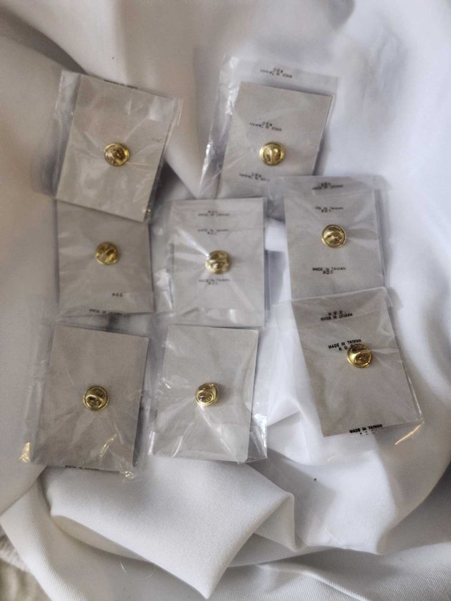 Disney Snow White Pins - photo 2