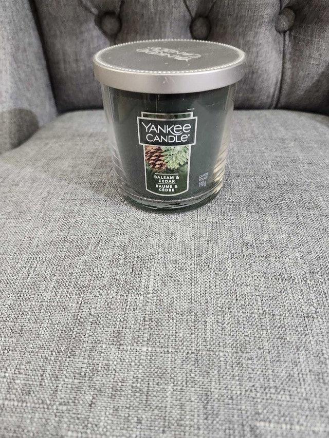 Yankee Candle Balsam & Cedar 148g Jar Candle