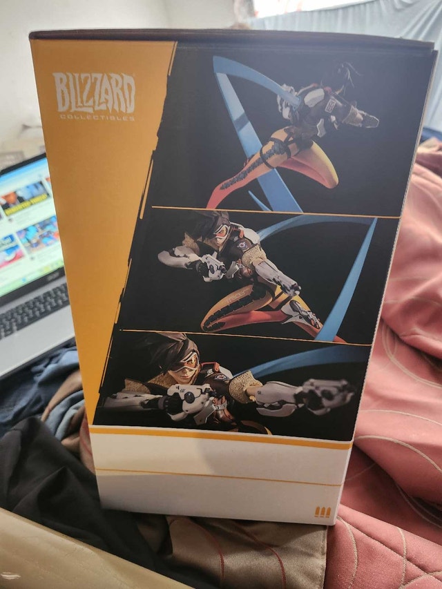 Blizzard Overwatch Tracer Statue - photo 2