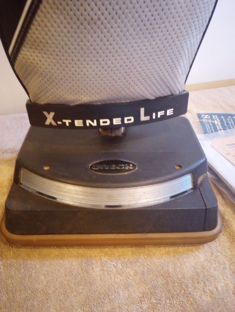Oreck XL Vacuum - photo 3
