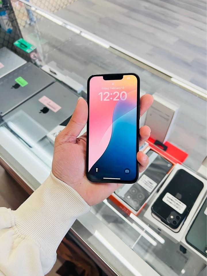 iPhone 14 128GB - Excellent Condition - 90 Days Warranty