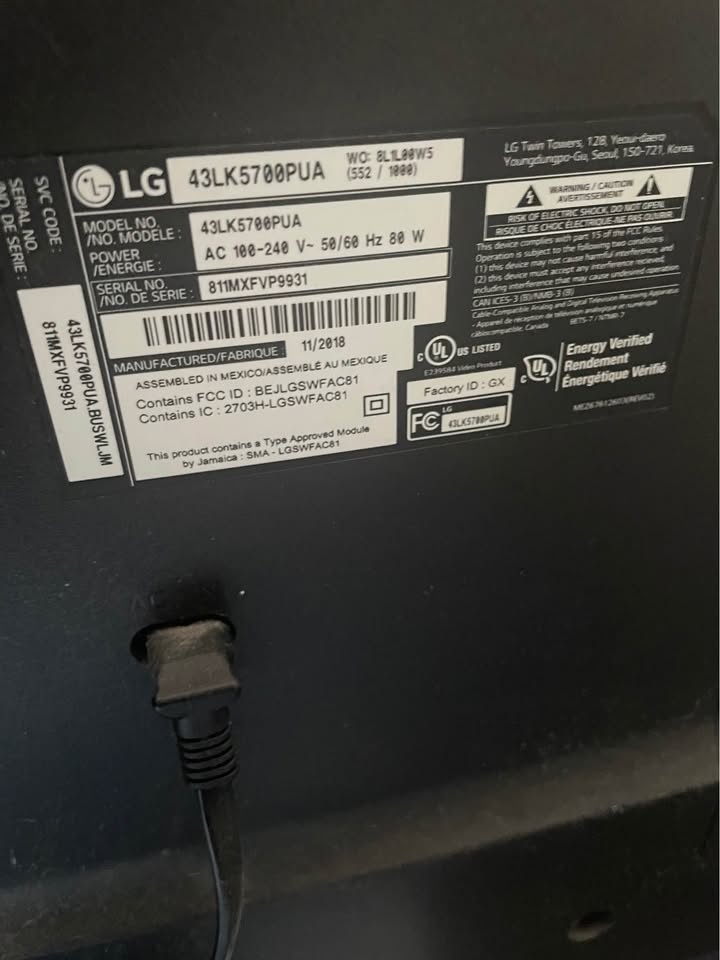 LG 43” Smart TV – Model 43LK5700PUA – Great Condition - photo 2