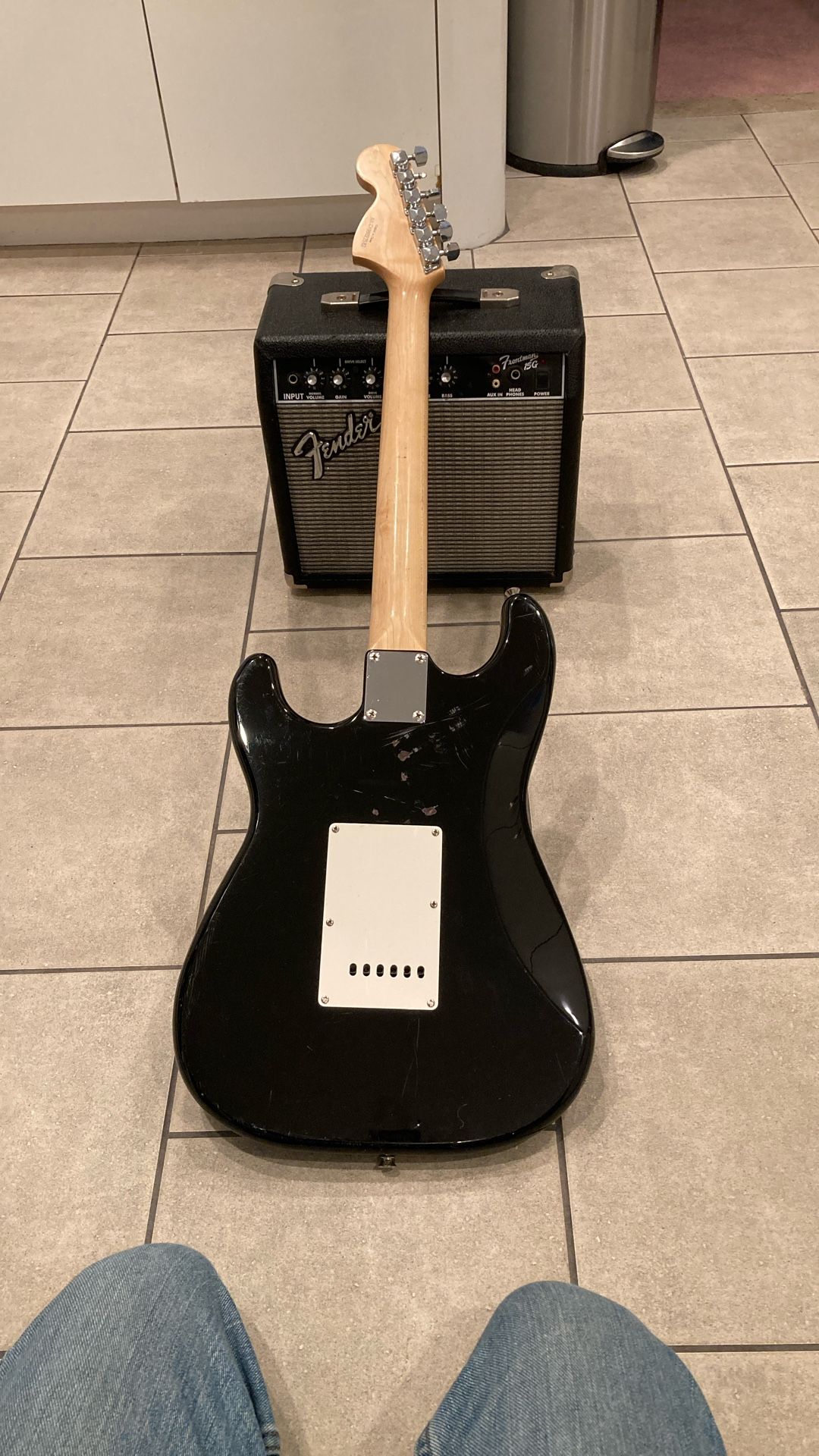 Fender Squier Stratocaster - photo 3