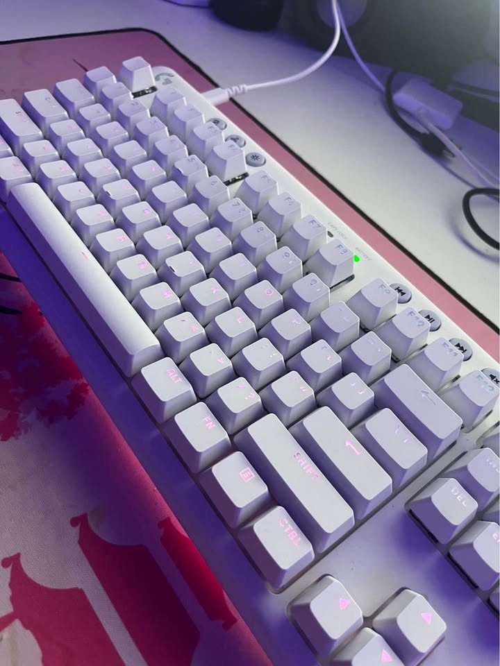 Logitech G715 Wireless Mechanical Gaming Keyboard RGB - photo 3