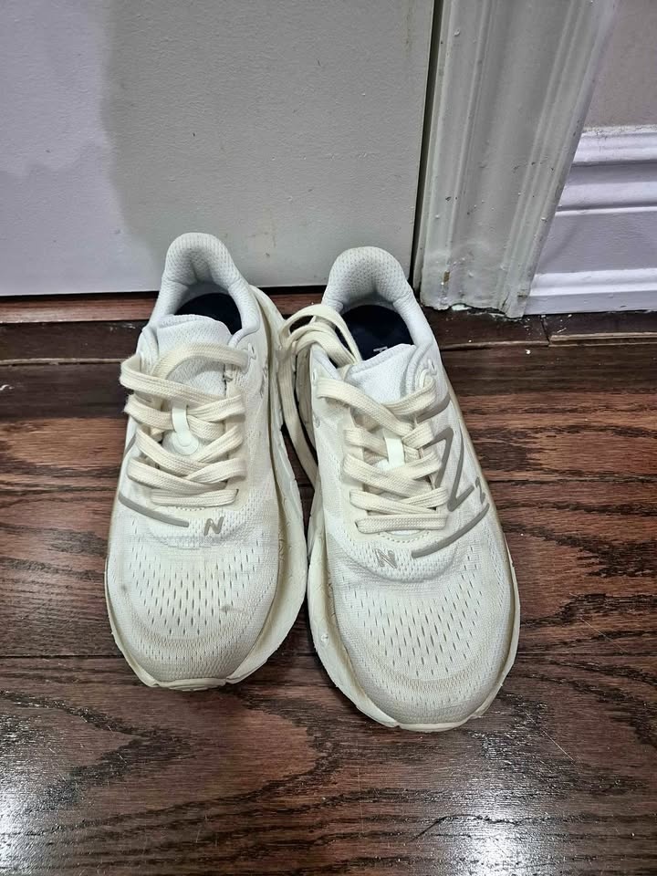 New Balance Women's Fresh Foam X More v4 Shoes - Size 9