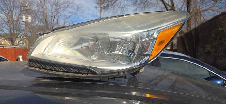 2013-2019 Ford Escape Headlights - photo 2