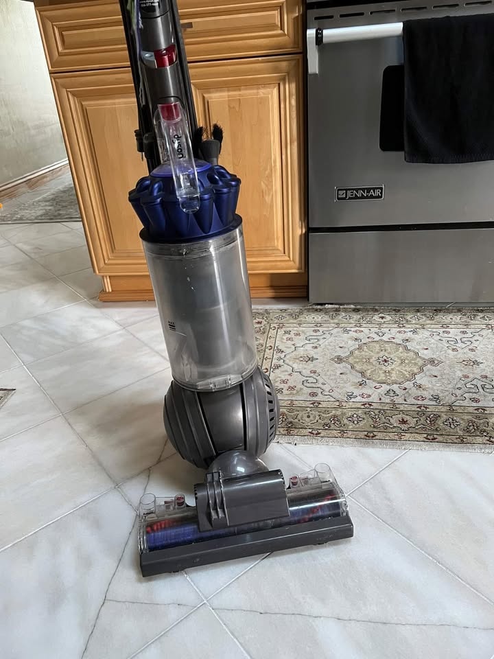 Dyson Ball Allergy Vacuum with 4 Parts - photo 3