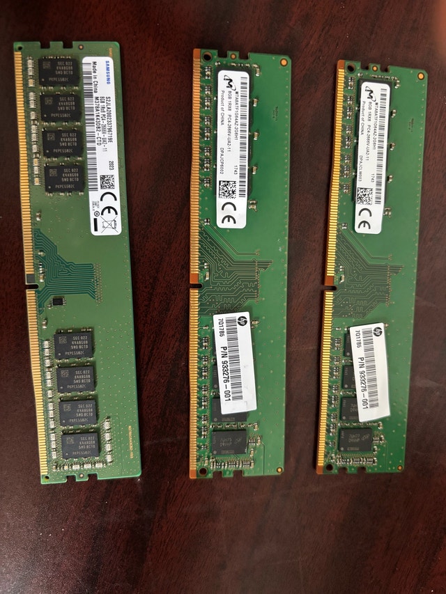 3x 8GB DDR4 RAM Sticks